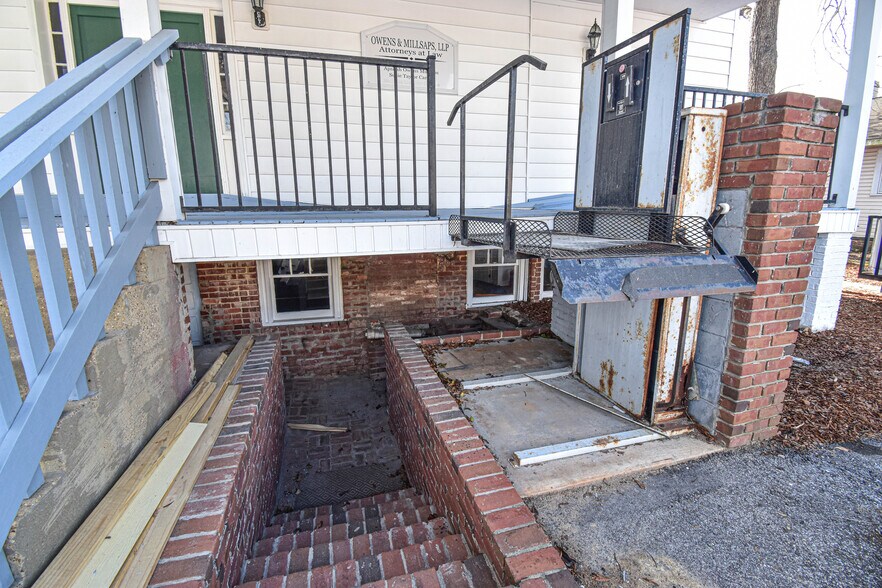 More Photos Of 2606 8th St, Tuscaloosa Office For Sale