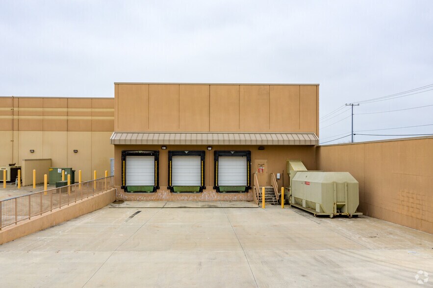 More Photos Of 161 Creekside Way, New Braunfels Unknown For Lease