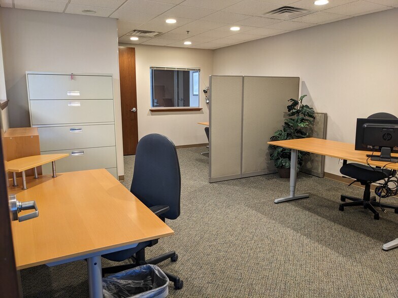 More Photos Of 1749 S Naperville Rd, Wheaton Medical For Lease