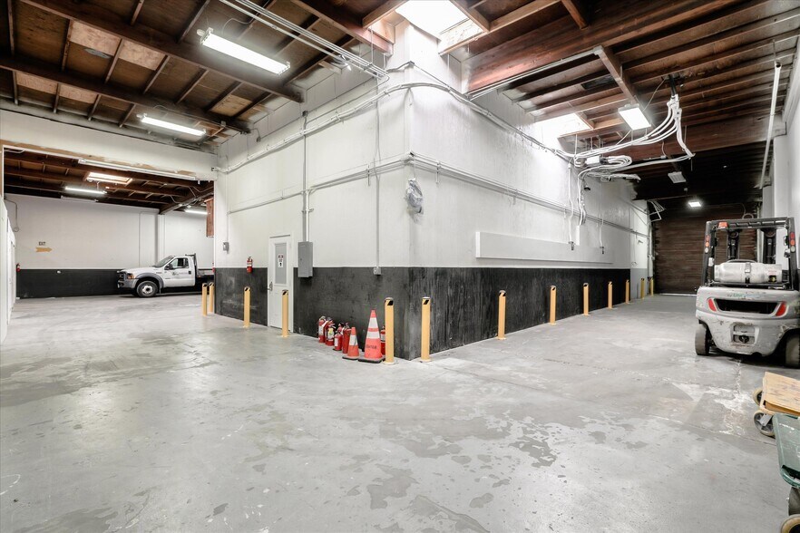 More Photos Of 1165-1169 N 5th St, San Jose Service For Sale