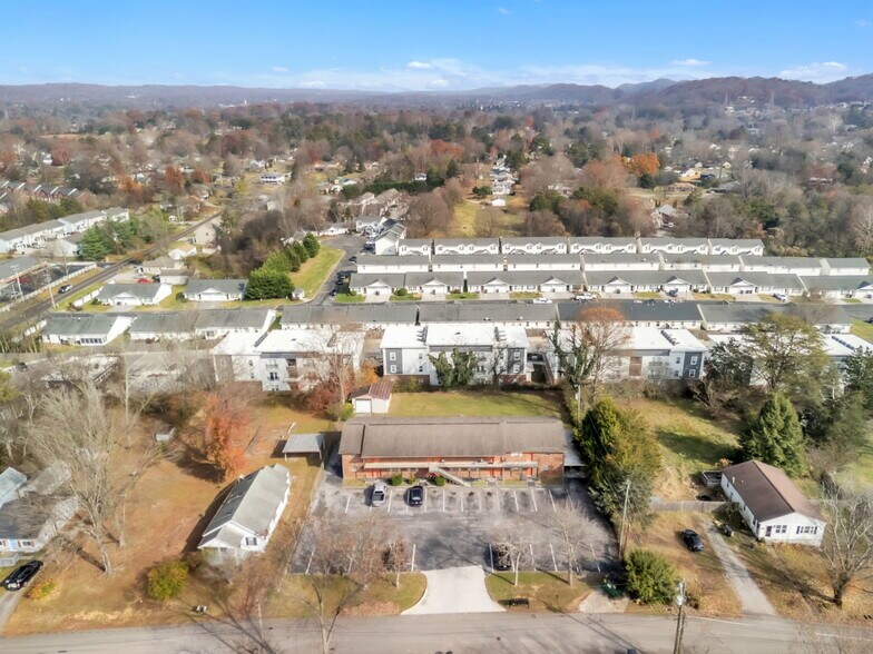 More Photos Of 4700 Upchurch Rd, Knoxville Apartments For Sale