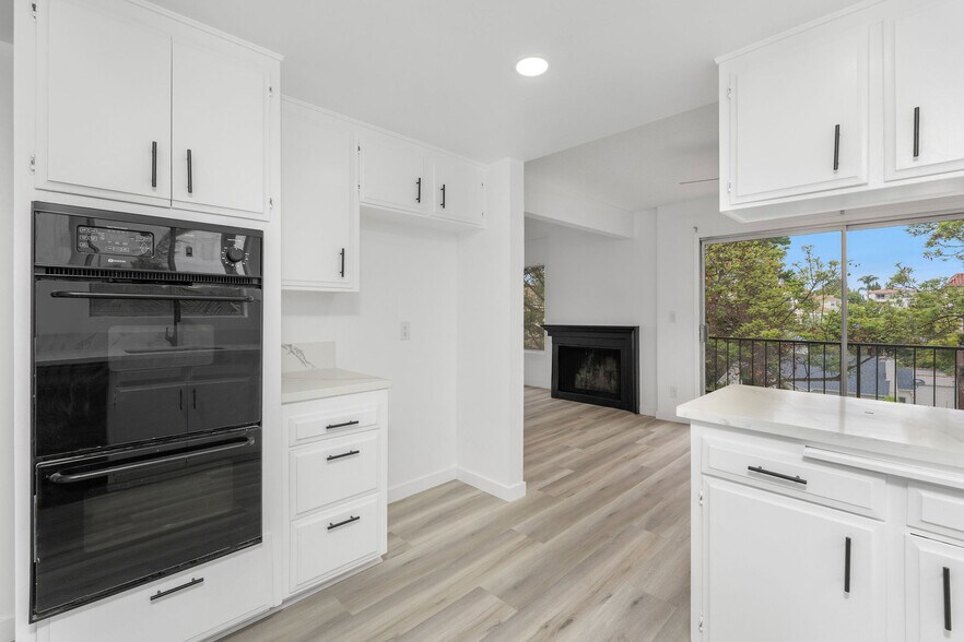 More Photos Of 935 W 10th St, San Pedro Apartments For Sale