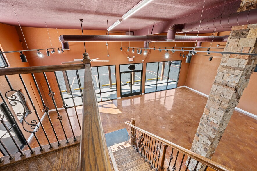 More Photos Of 7716 Davis Blvd, North Richland Hills Storefront For Lease