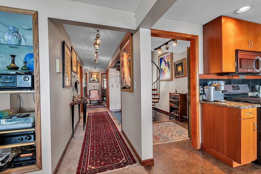 More Photos Of 2809 River Rd, Buffalo Flex For Sale