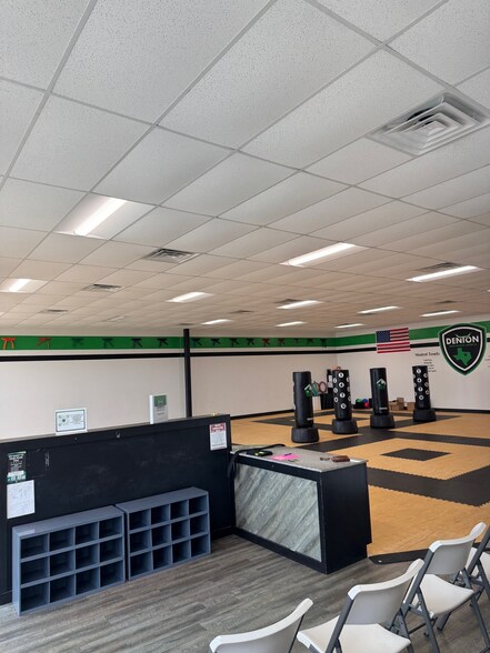 More Photos Of 3926 Teasley Ln, Denton Freestanding For Lease