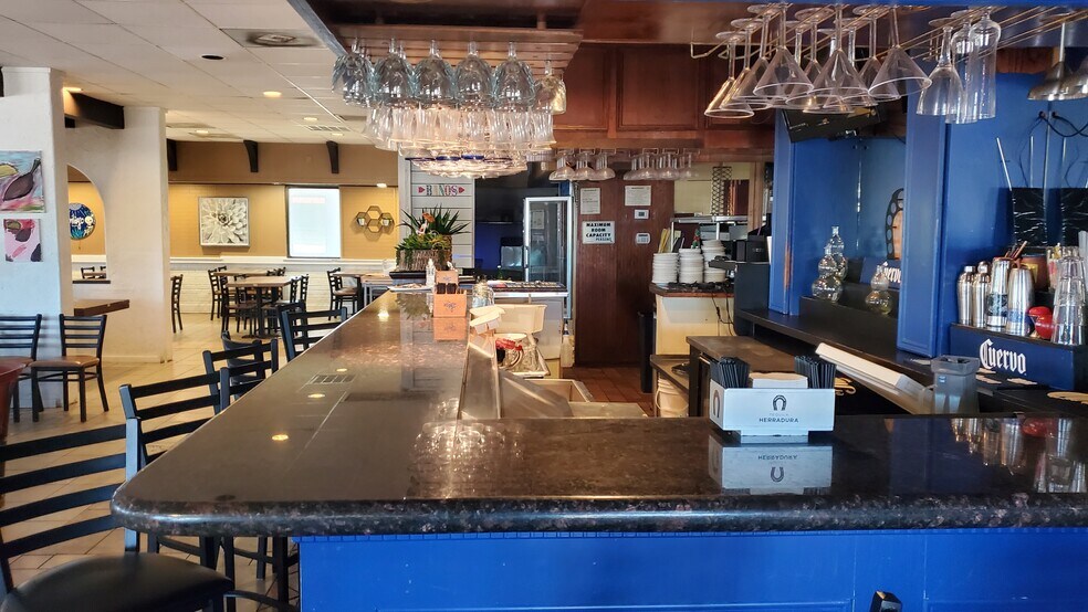 More Photos Of 9902 Gulf Fwy, Houston Restaurant For Sale