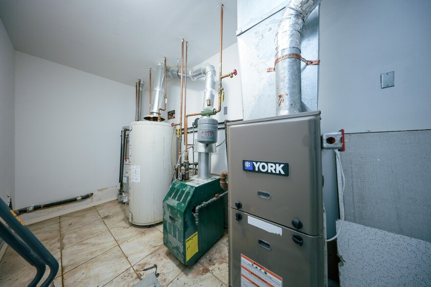 More Photos Of 1198 Castleton Ave, Staten Island Storefront Retail Residential For Sale