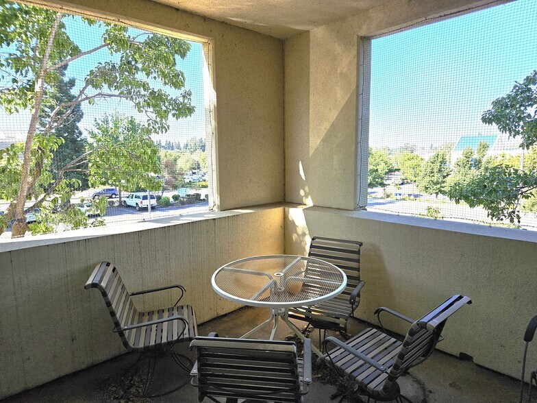 More Photos Of 400 Plaza Dr, Folsom Office For Lease