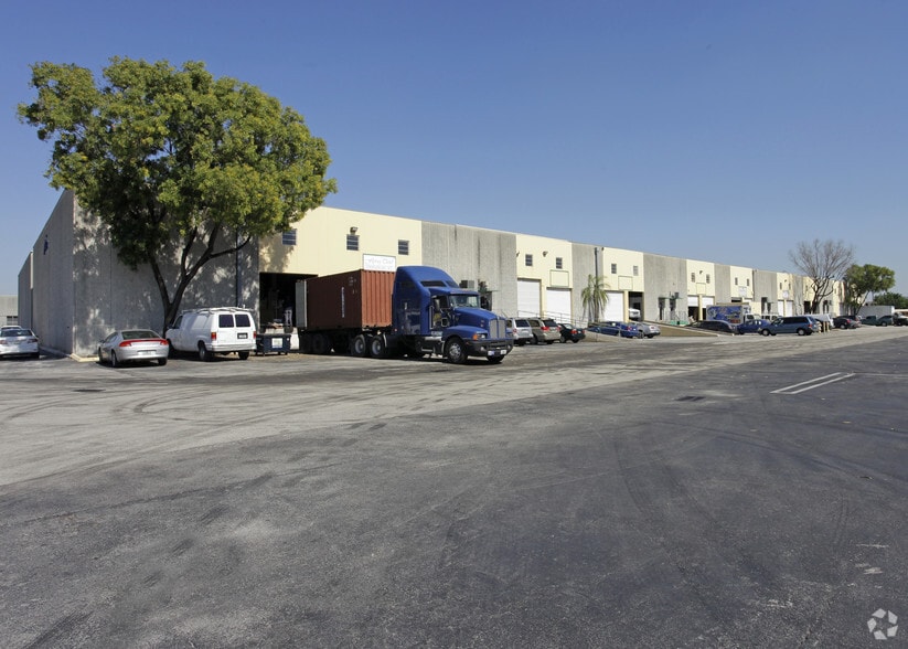More Photos Of 8705-8795 NW 100th St, Miami Warehouse For Lease