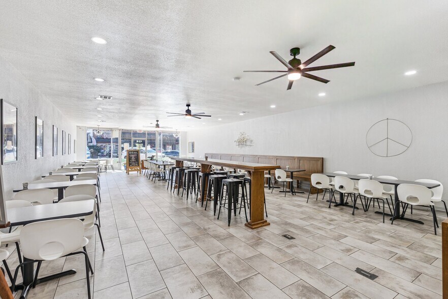 More Photos Of 424 W Chickasha Ave, Chickasha Storefront For Sale