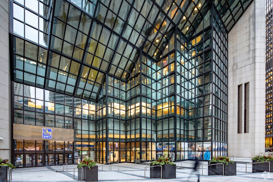 More Photos Of 200 Bay St, Toronto Office For Lease
