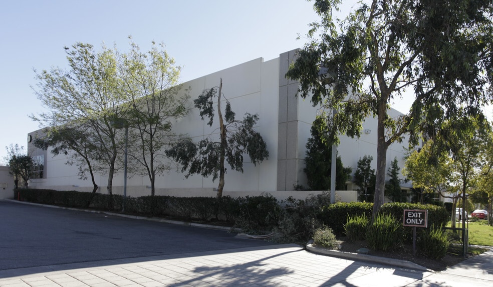 More Photos Of 9339 Charles Smith Ave, Rancho Cucamonga Warehouse For Sale