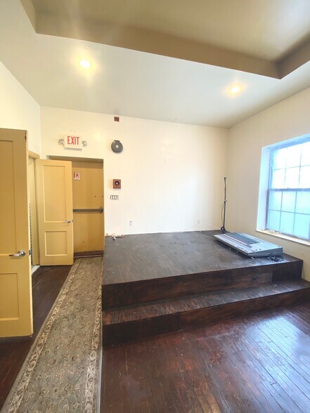 More Photos Of 1159 Flatbush Ave, Brooklyn General Retail For Lease