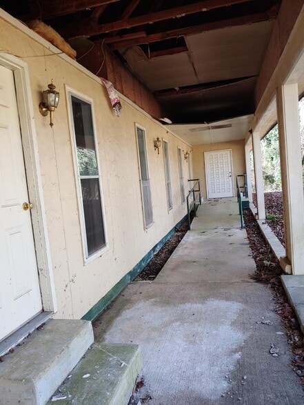 More Photos Of 270 South St, Woodruff Religious Facility For Lease
