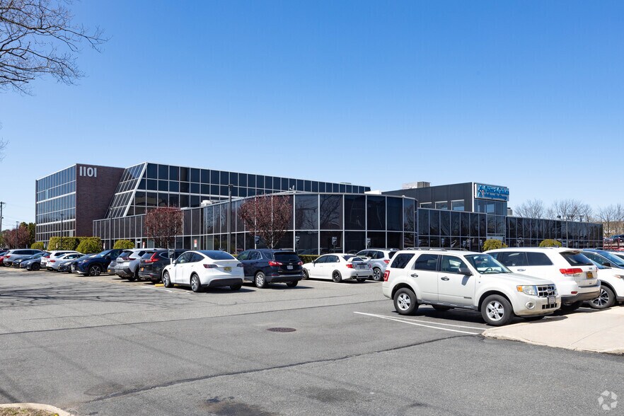 More Photos Of 1101 Stewart Ave, Garden City Medical For Lease