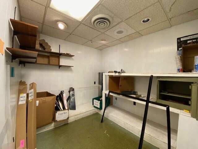 More Photos Of 1601 6th Ave, Stevens Point Freestanding For Sale