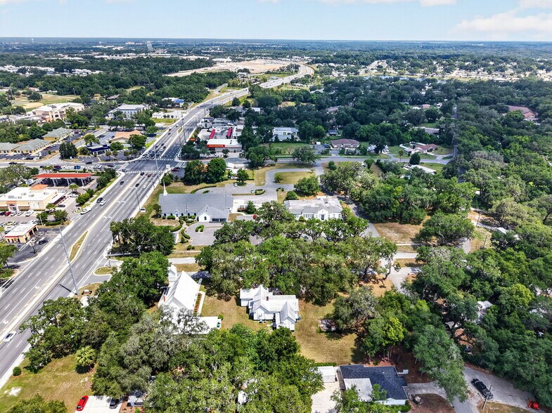 More Photos Of 112 W McClendon St, Lady Lake Office For Sale