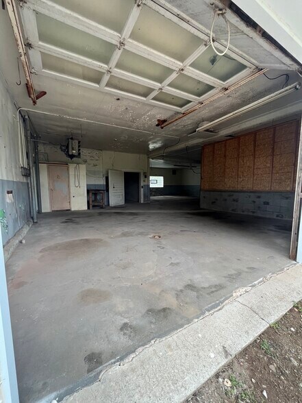 More Photos Of W7802 County Road MM, Hortonville Flex For Lease