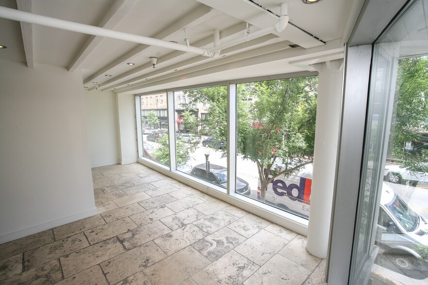 More Photos Of 301 W Broughton St, Savannah Loft Creative Space For Lease