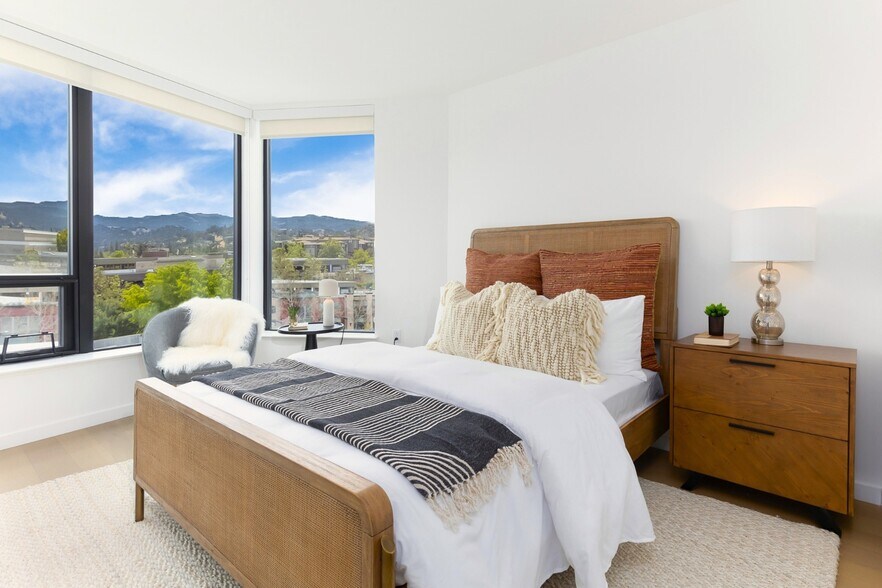 More Photos Of 1380 N California Blvd, Walnut Creek Apartments For Lease