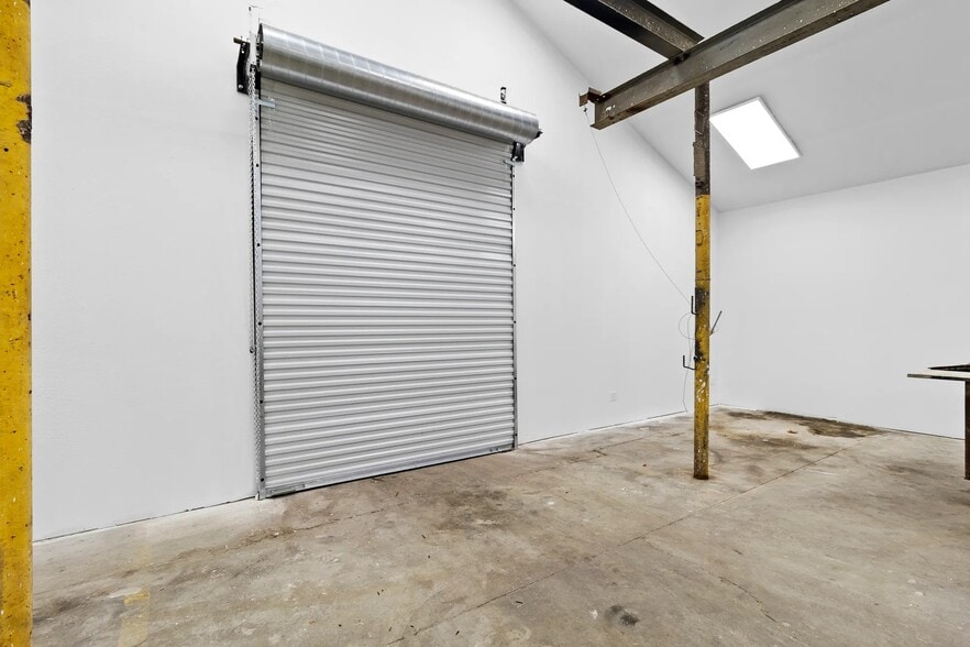 More Photos Of 8316 La Porte Rd, Houston Warehouse For Sale