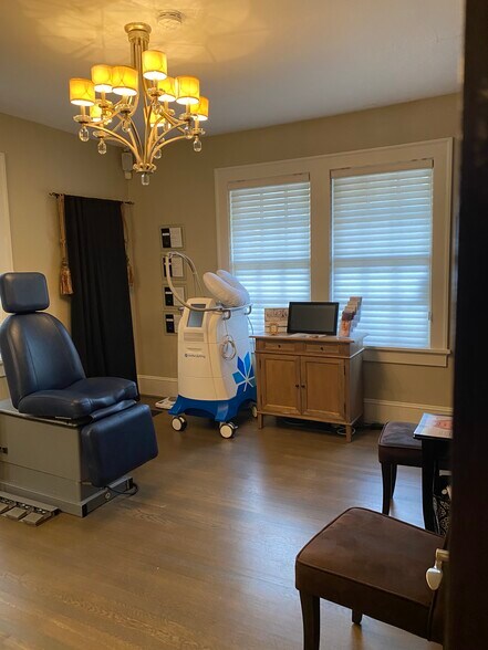 More Photos Of 3143 E Shadowlawn Ave NE, Atlanta Coworking Space