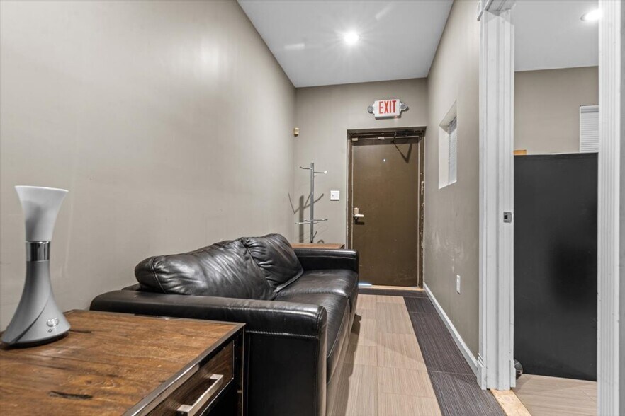 More Photos Of 59230 Havenridge Rd, New Haven Manufacturing For Sale