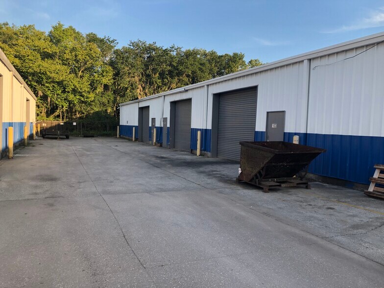 More Photos Of 3511 Century Blvd, Lakeland Warehouse For Lease
