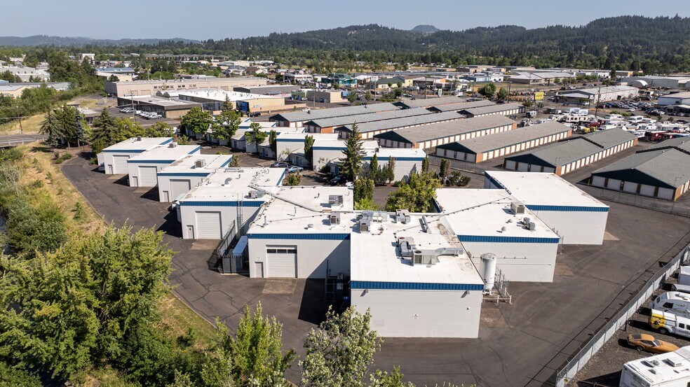 More Photos Of 1000 Bertelsen Rd, Eugene Warehouse For Sale