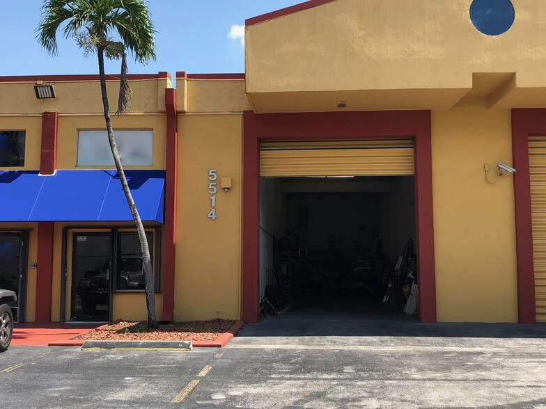 More Photos Of 5501-5595 NW 74th Ave, Miami Warehouse For Lease