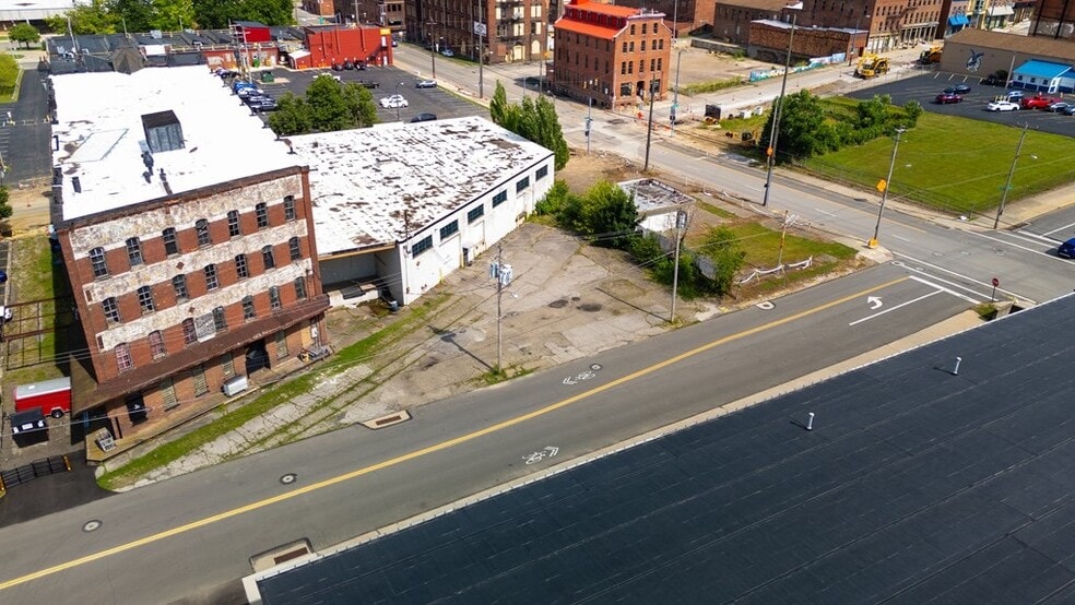 More Photos Of 16 W 5th St, Mansfield Freestanding For Sale