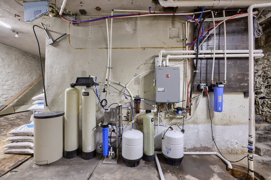 More Photos Of 1-7 W Main St, Mount Joy Bank For Sale