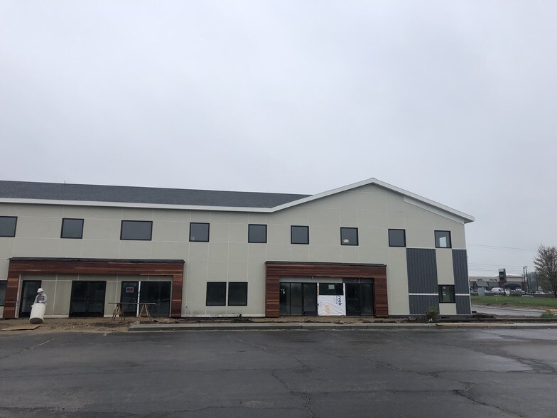 More Photos Of 325 84th St SW, Byron Center Office For Lease