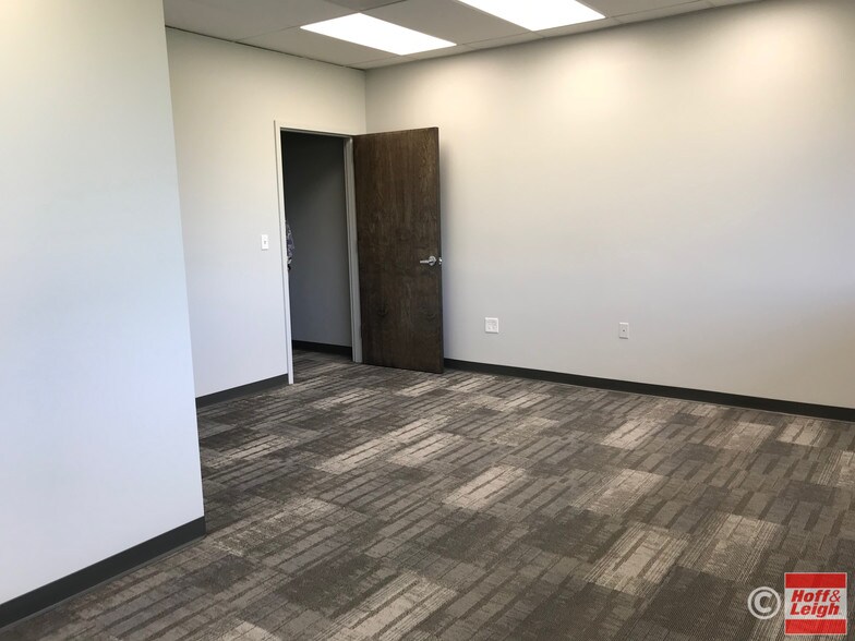 More Photos Of 1001 S Perry St, Castle Rock Medical For Sale