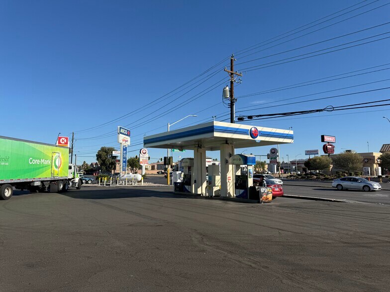 More Photos Of 551 N Lamb Blvd, Las Vegas Service Station For Sale
