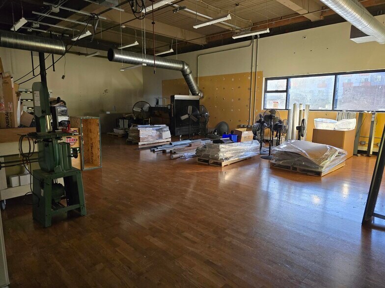 More Photos Of 2900-2902 Rucker Ave, Everett Freestanding For Lease