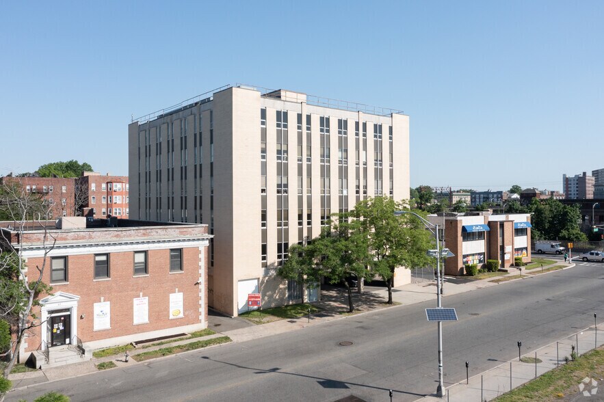 More Photos Of 33 Evergreen Pl, East Orange Office For Lease