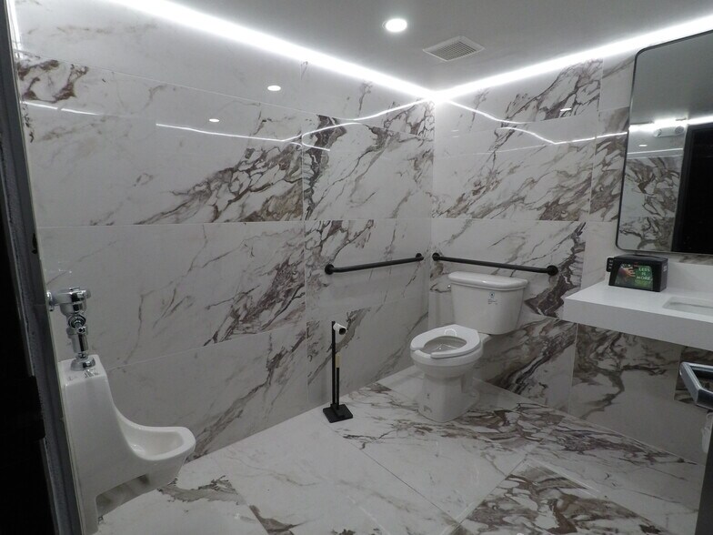 More Photos Of 251 Trinity Ave SW, Atlanta General Retail For Sale