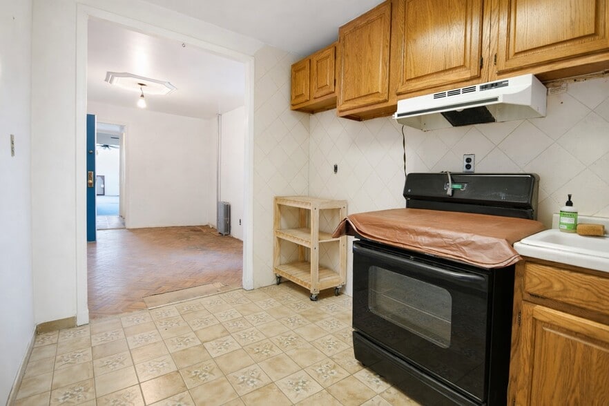 More Photos Of 53 Franklin St, Brooklyn Apartments For Sale