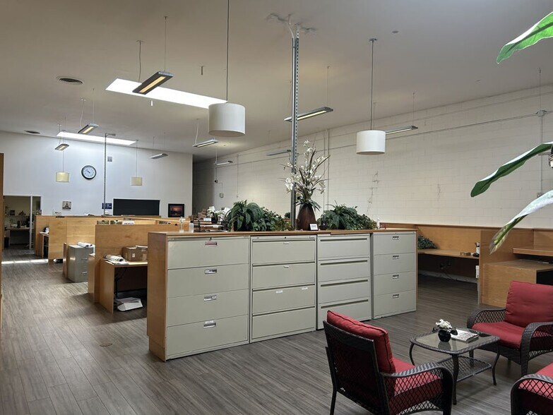 More Photos Of 95 Boutwell St, San Francisco Warehouse For Sale