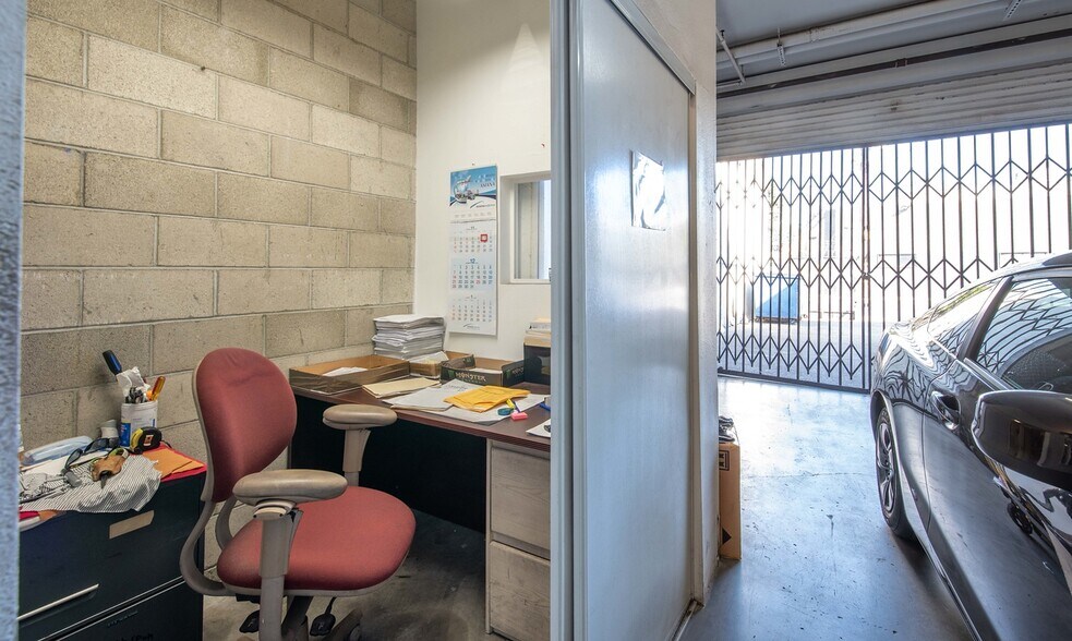 More Photos Of 800-808 E 29th St, Los Angeles Warehouse For Sale