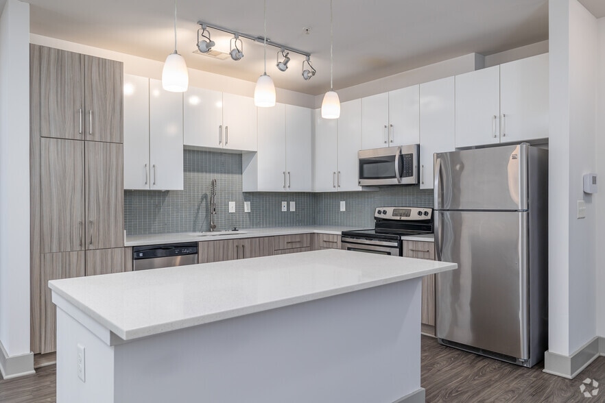 More Photos Of 930 Howell Mill Rd NW, Atlanta Apartments For Lease