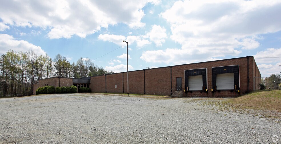 Primary Photo Of 400 Mandustry St, High Point Warehouse For Lease