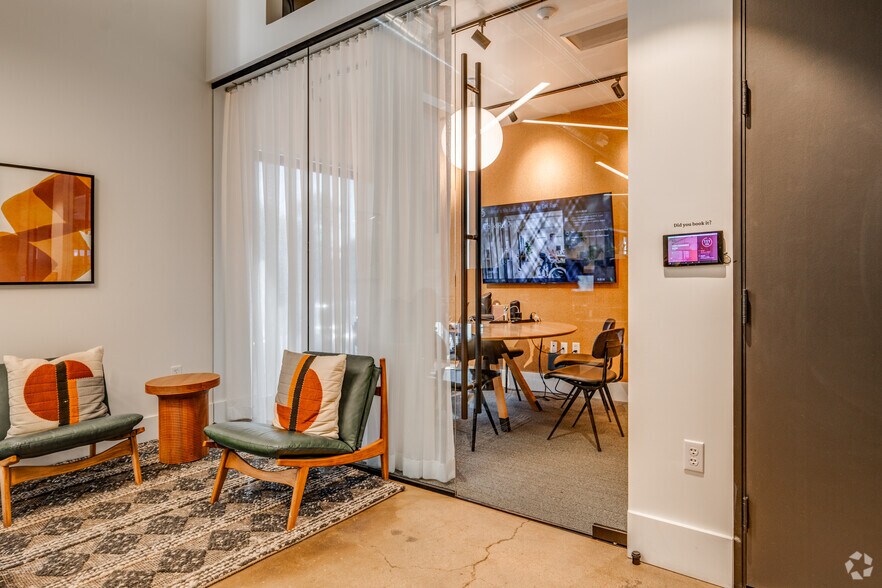 More Photos Of 2101 Pearl St, Boulder Coworking Space