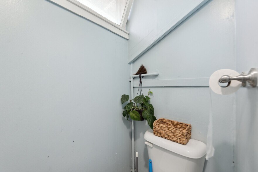 More Photos Of 426 Ivy St, Glendale Apartments For Sale