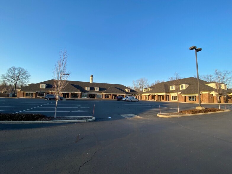 More Photos Of 252 E Carmel Dr, Carmel Office Residential For Lease