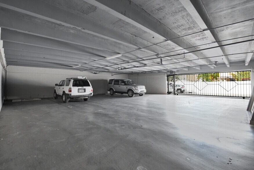 More Photos Of 2650 SW 27th Ave, Miami Office For Sale