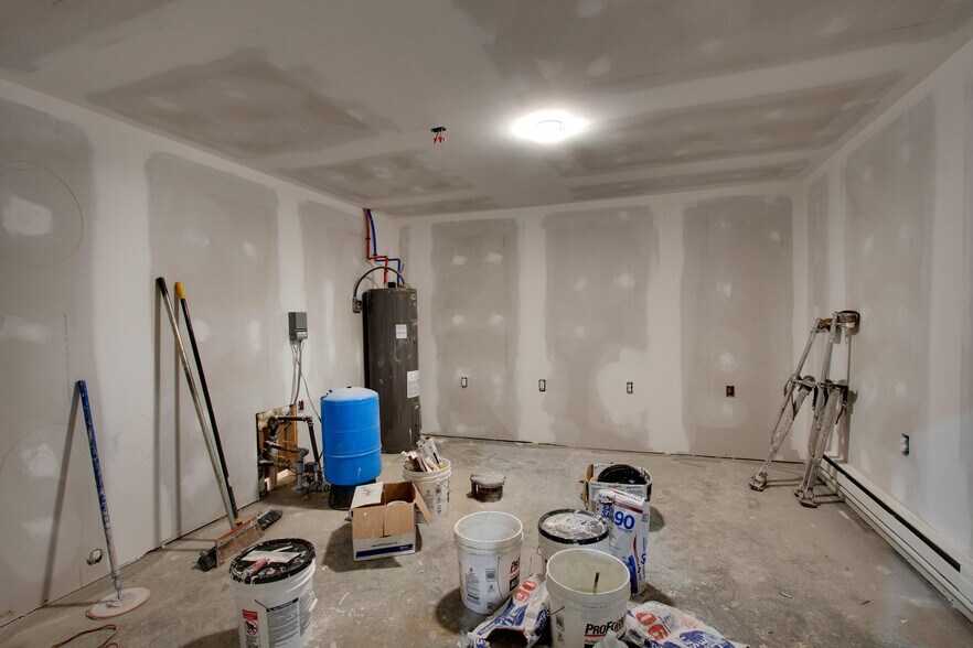 More Photos Of 5101 Kochs Ln, Quincy Warehouse For Lease