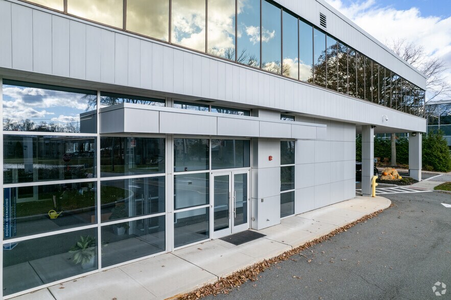 More Photos Of 8 King Rd, Rockleigh Office For Lease