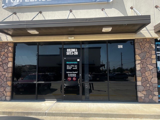 Primary Photo Of 920 E Little York Rd, Houston Storefront For Lease